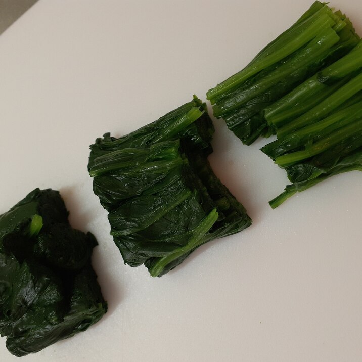 砂糖でえぐみを取る!ほうれん草の茹で方